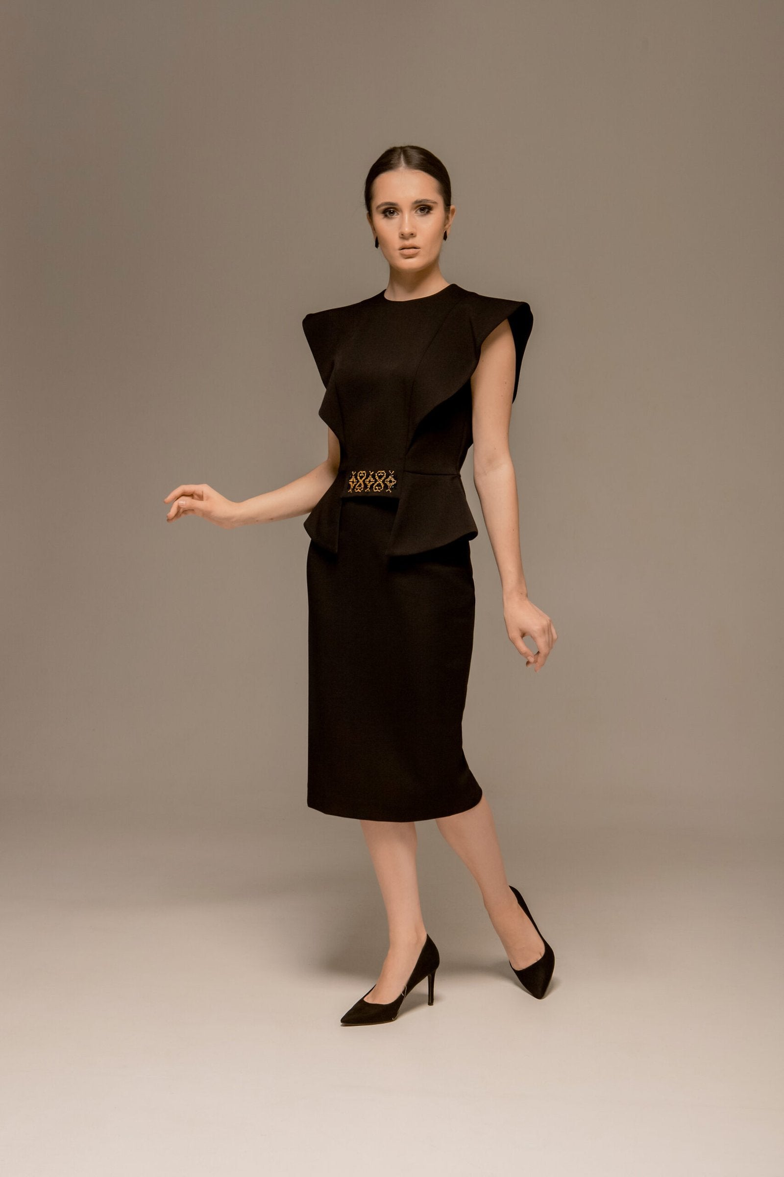 LUXURY Black