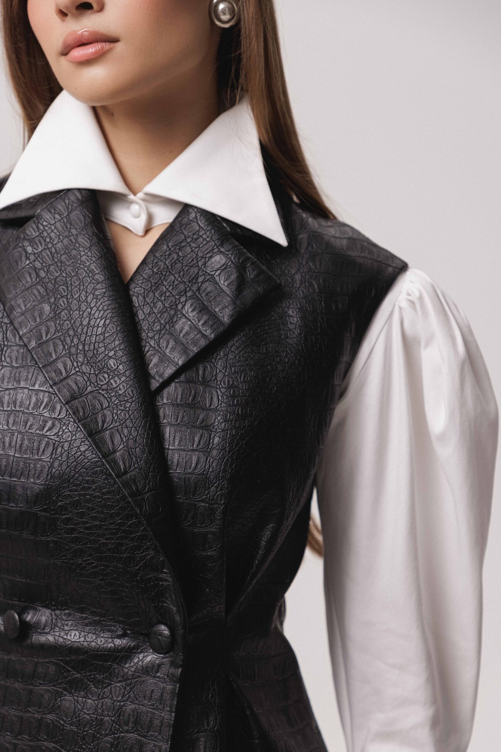 Жилетка FEMININE ARMOR