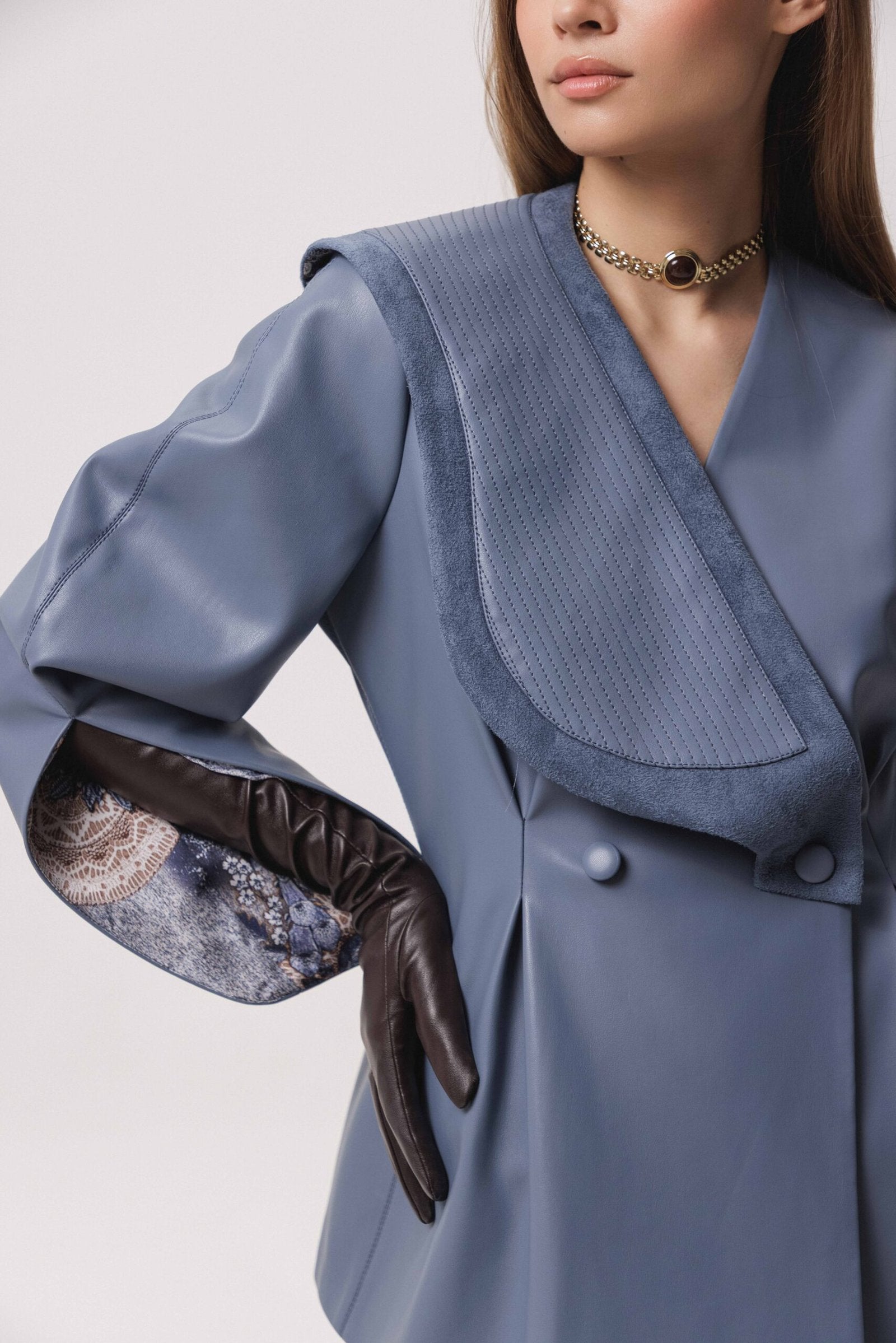 ECHO OF ELEGANCE (Ash blue)