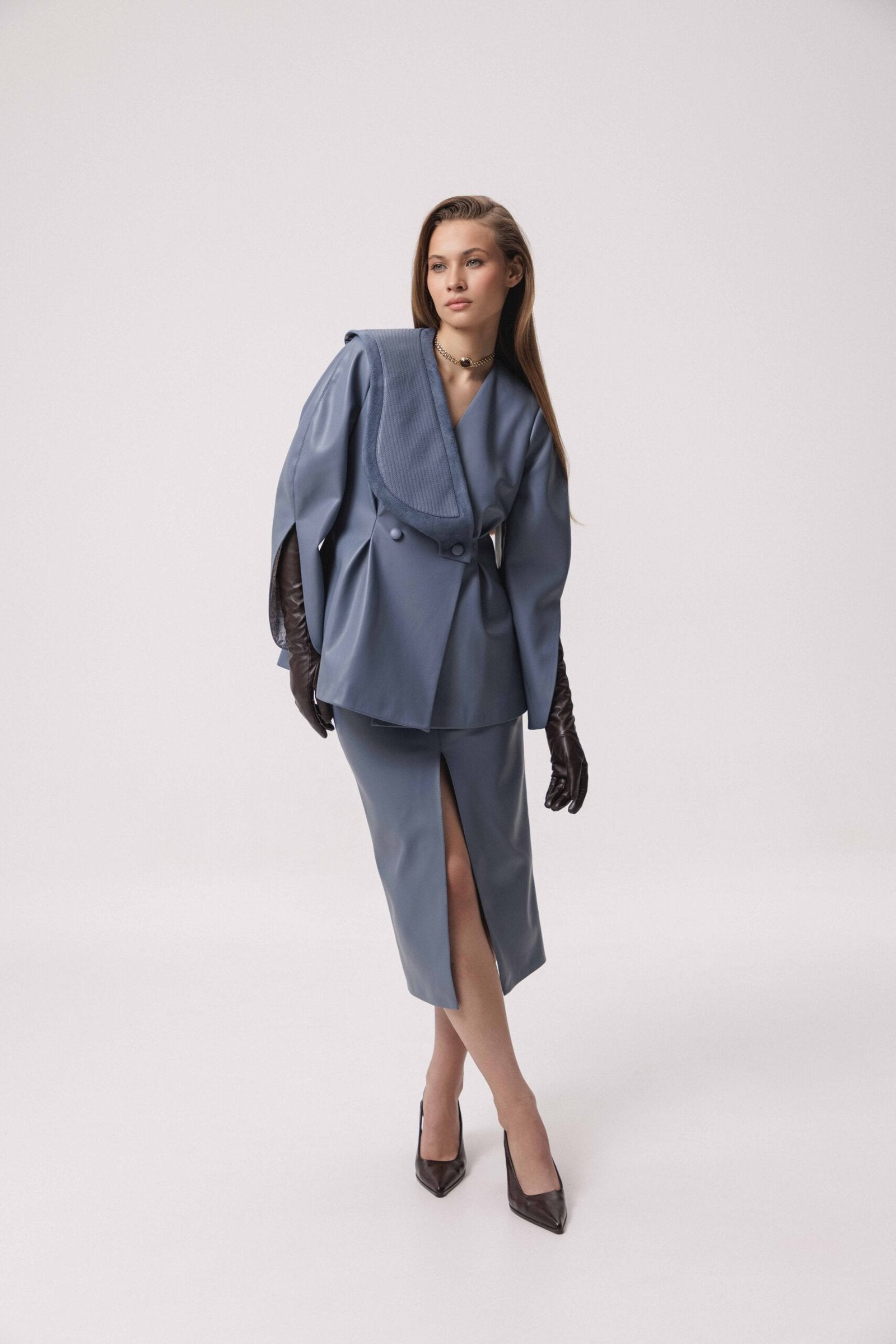 ECHO OF ELEGANCE (Ash blue)