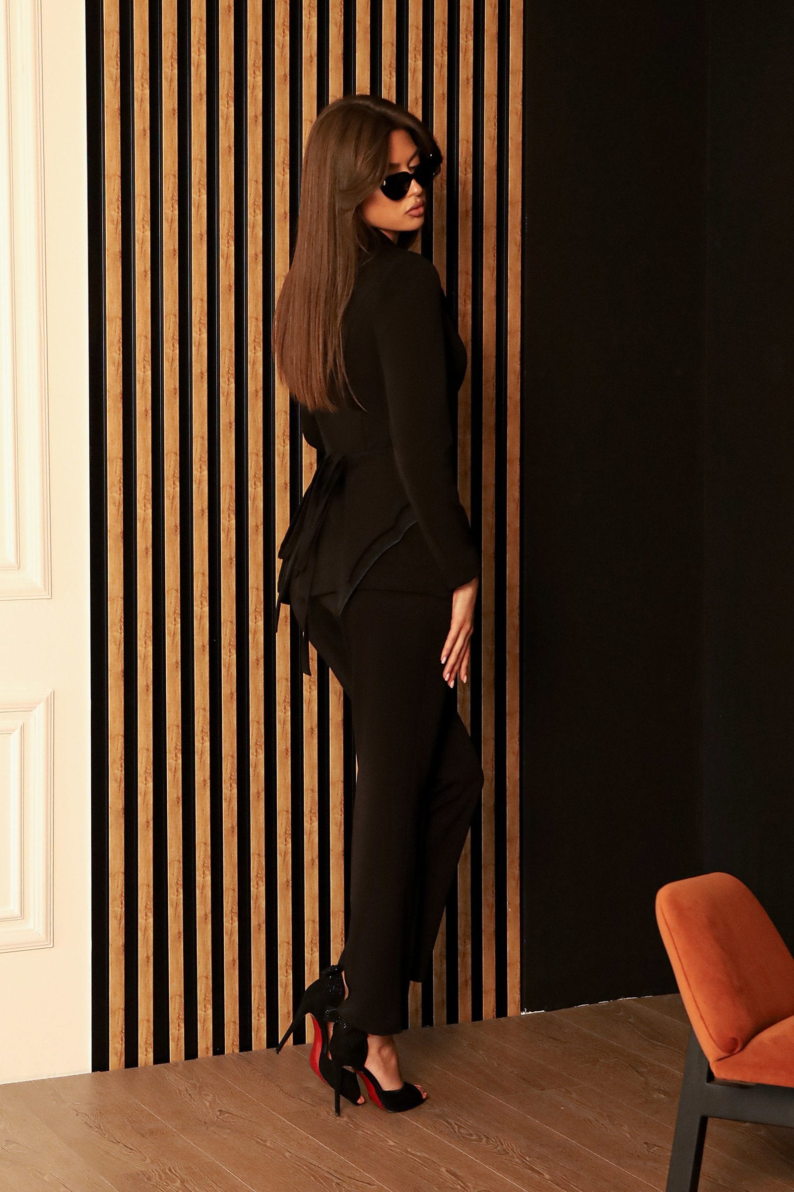 NOIR ELEGANCE